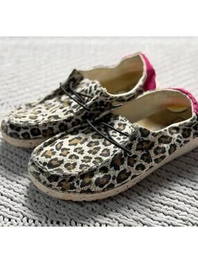 Hey Dude Wendy Youth Leopard Print Shoes Size 2